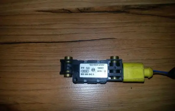 Audi A4 S4 B6 8E 8H Airbag deployment crash/impact sensor 8E0959643A