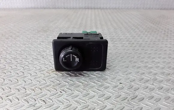 Nissan Primera Wing mirror switch