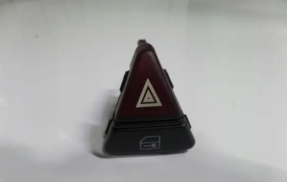 Mercedes-Benz A W168 Hazard light switch 1688206710W168
