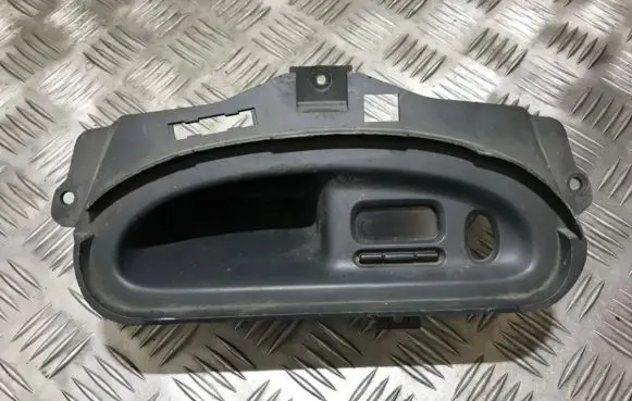 Renault Megane I Screen/display/small screen 7700839142 22700-01
