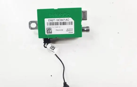 Ford Galaxy Aerial antenna amplifier EM2T18C847AC EM2T-18C847-AC