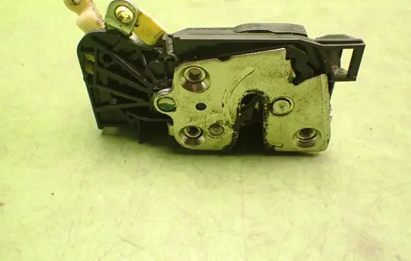 Dacia Logan II Front door lock 805038956RE