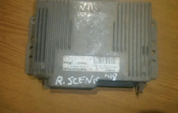 Renault Scenic I Engine control unit/module s115300205a 7700105984