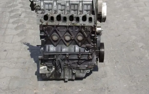 Renault Scenic II - Grand scenic II Engine F9F9KF9A