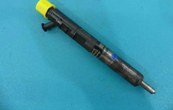 Ford Focus Fuel injector EJBR01601Z IMPRK717246