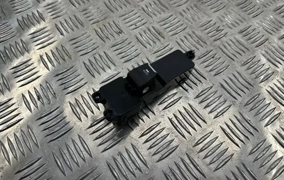 Hyundai Tucson TL Electric window control switch 93575D3600