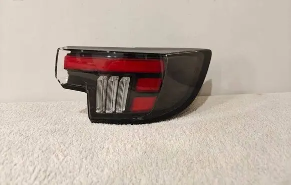 Opel Mokka B Rear/tail lights 9861639080 2SK01739302AA