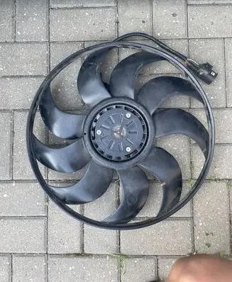 BMW 5 G30 G31 Electric radiator cooling fan 1648314501 8655845