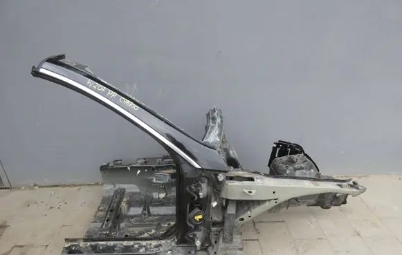 Mercedes-Benz E A207 Front quarter panel 