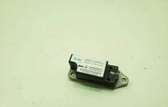 Mercedes-Benz E W210 Airbag deployment crash/impact sensor A0008209926