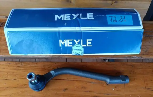 KIA Ceed Steering tie rod end 28160200010 568202H000