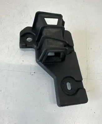 Volvo XC90 Front bumper mounting bracket 31353764