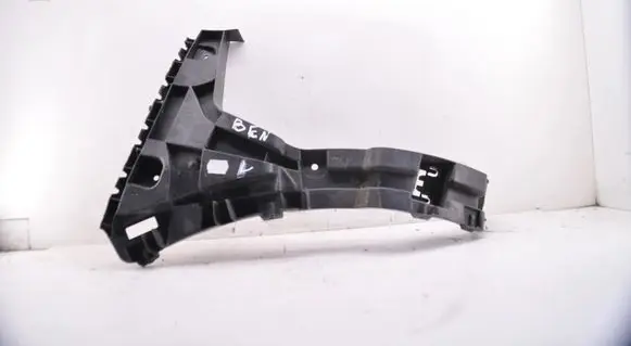Audi Q3 8U Rear bumper mounting bracket 8U0807453A