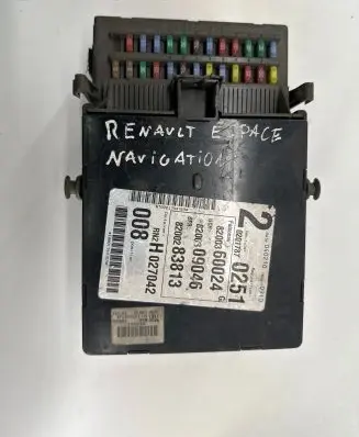 Renault Espace - Grand espace IV Fuse module 8200309046 8200360024 8200283813