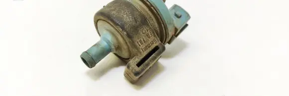 Volkswagen Golf III Vacuum valve 054133459B