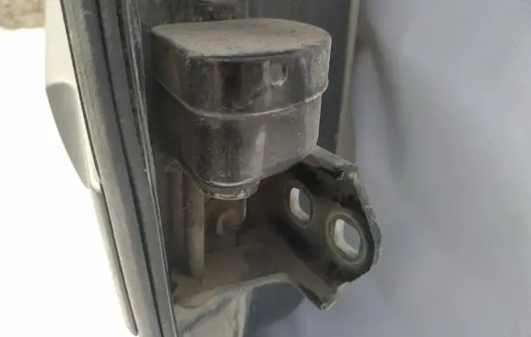 Renault Scenic II - Grand scenic II Rear door lower hinge