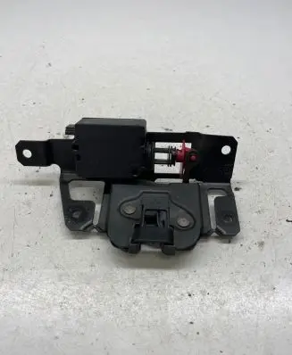 BMW X3 E83 Tailgate/trunk/boot lock/catch/latch 7057364