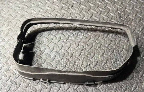 BMW X5M E70 Front bumper upper radiator grill 51137171396 7171396