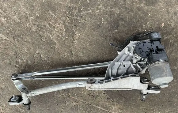 Ford Fiesta Front wiper linkage and motor 8A6117500BF 0390241575