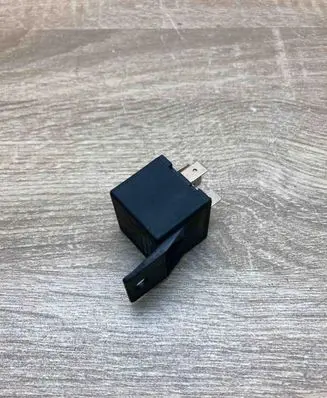 Mitsubishi Carisma Other relay RSV1CM12H