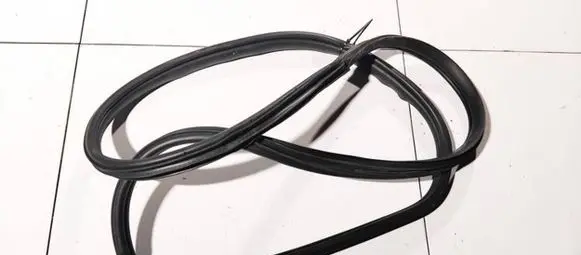 Rubber seal rear door