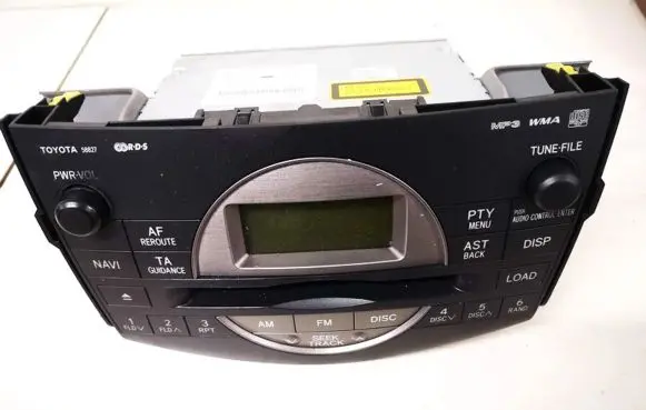 Toyota RAV 4 (XA30) Radio/CD/DVD/GPS head unit 8612042220 86120-42220