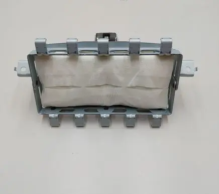 Nissan Leaf II (ZE1) Passenger airbag 0589P1000258