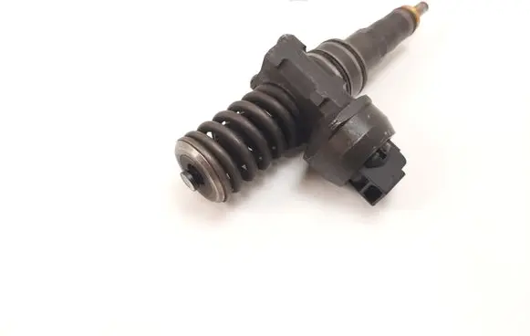 Volkswagen Caddy Fuel injector 038130073BN