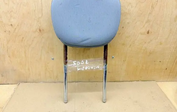 Fiat 500L Front seat headrest 