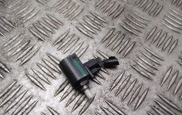 Clutch pedal sensor