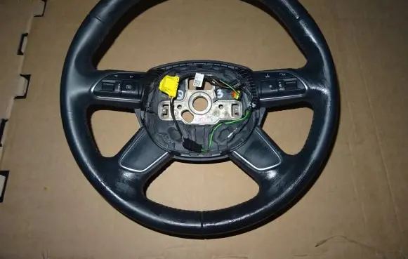 Audi Q3 8U Steering wheel