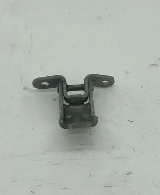 Hyundai Santa Fe Front door upper hinge