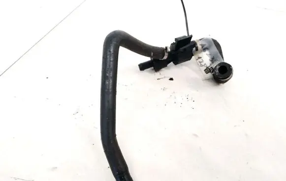 Audi A4 S4 B5 8D Engine coolant pipe/hose