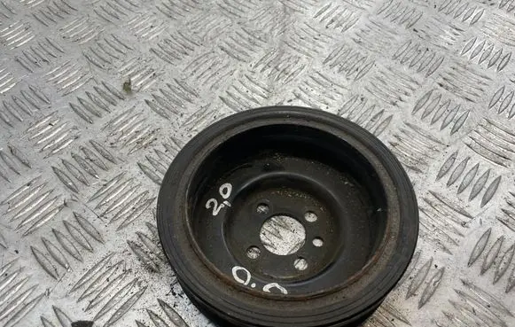 Volkswagen Golf VII Crankshaft pulley 038105243M