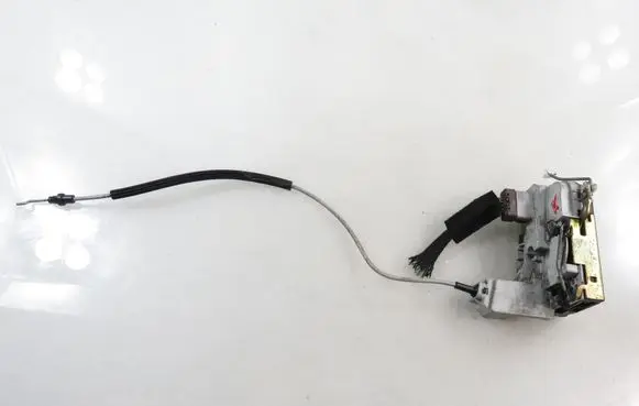 Peugeot 307 Front door lock 