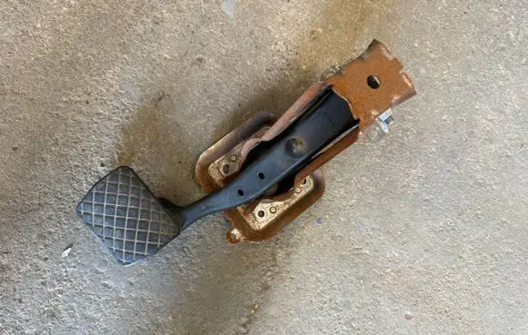 Volkswagen Caddy Brake pedal 1T1723143E