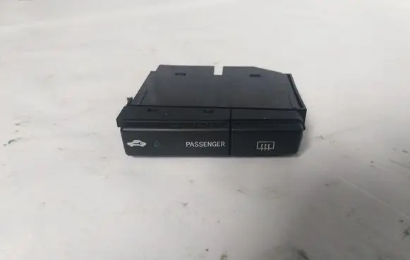 Toyota Avensis T250 Windscreen/window heater switch 8479005110 MS192300400