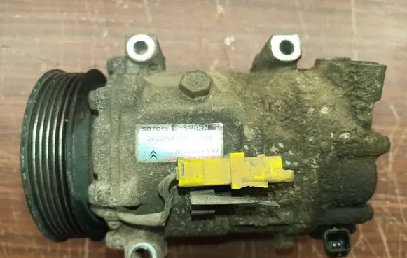 Citroen C4 Grand Picasso Air conditioning (A/C) compressor (pump) 9651911480