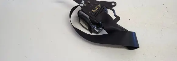 Nissan Primera Front seatbelt