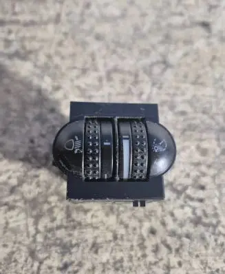 Volkswagen PASSAT B5 Headlight level height control switch 3B0941333C