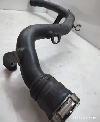 Audi Q7 4L Intercooler hose/pipe 7L6145795S