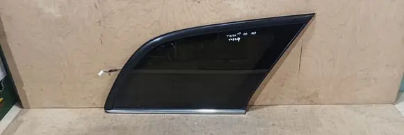 Toyota Avensis T250 Rear side window AS3