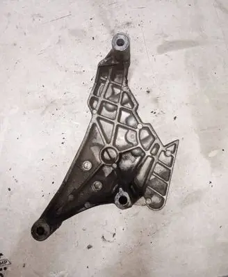 Volkswagen PASSAT B6 Engine mounting bracket 03G199207F V200KTS3