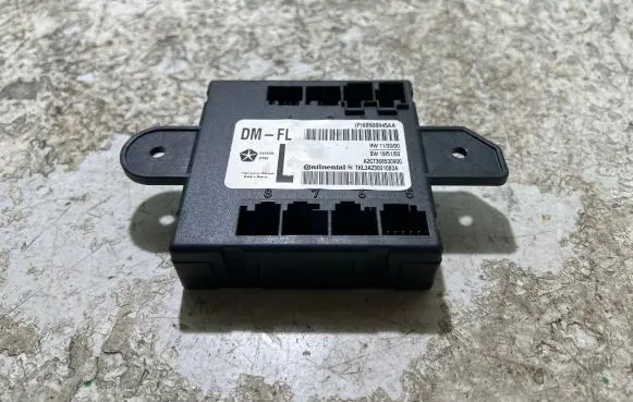 Jeep Cherokee Door control unit/module 68508945AA A2C7368530900