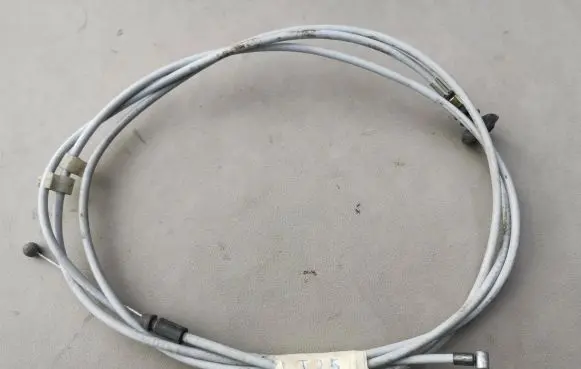 Toyota Avensis T250 Engine bonnet/hood lock release cable 