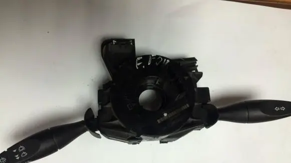 Ford Focus Indicator stalk 98AG13335AG