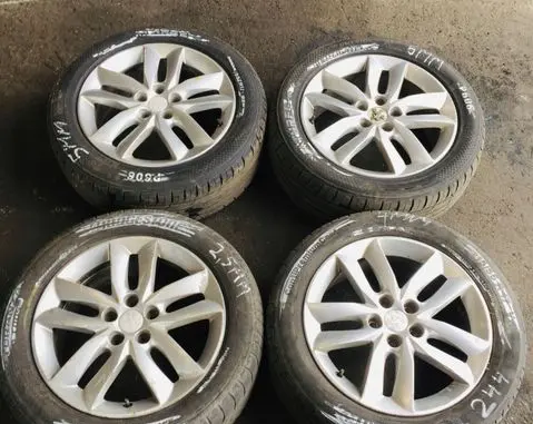 Peugeot 508 R17 alloy rim 