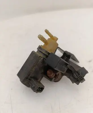 Opel Insignia A Turbo solenoid valve 55573362