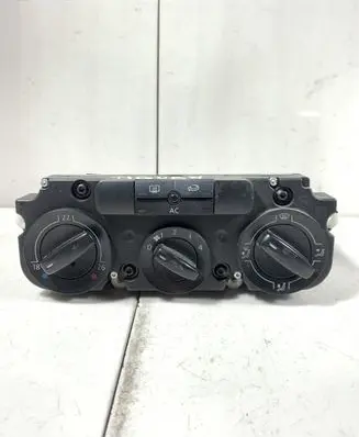 Volkswagen Tiguan Climate control unit 5M2820045A