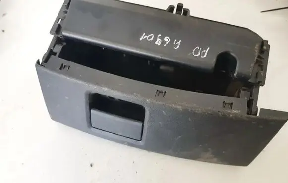 Audi A3 S3 8V Glove box 8v0881578 1150259x